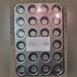 Pampered Chef Mini Muffin Pan